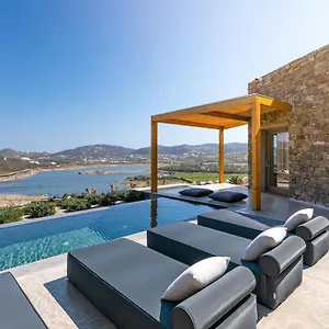 מלון Panormos Bay Suites